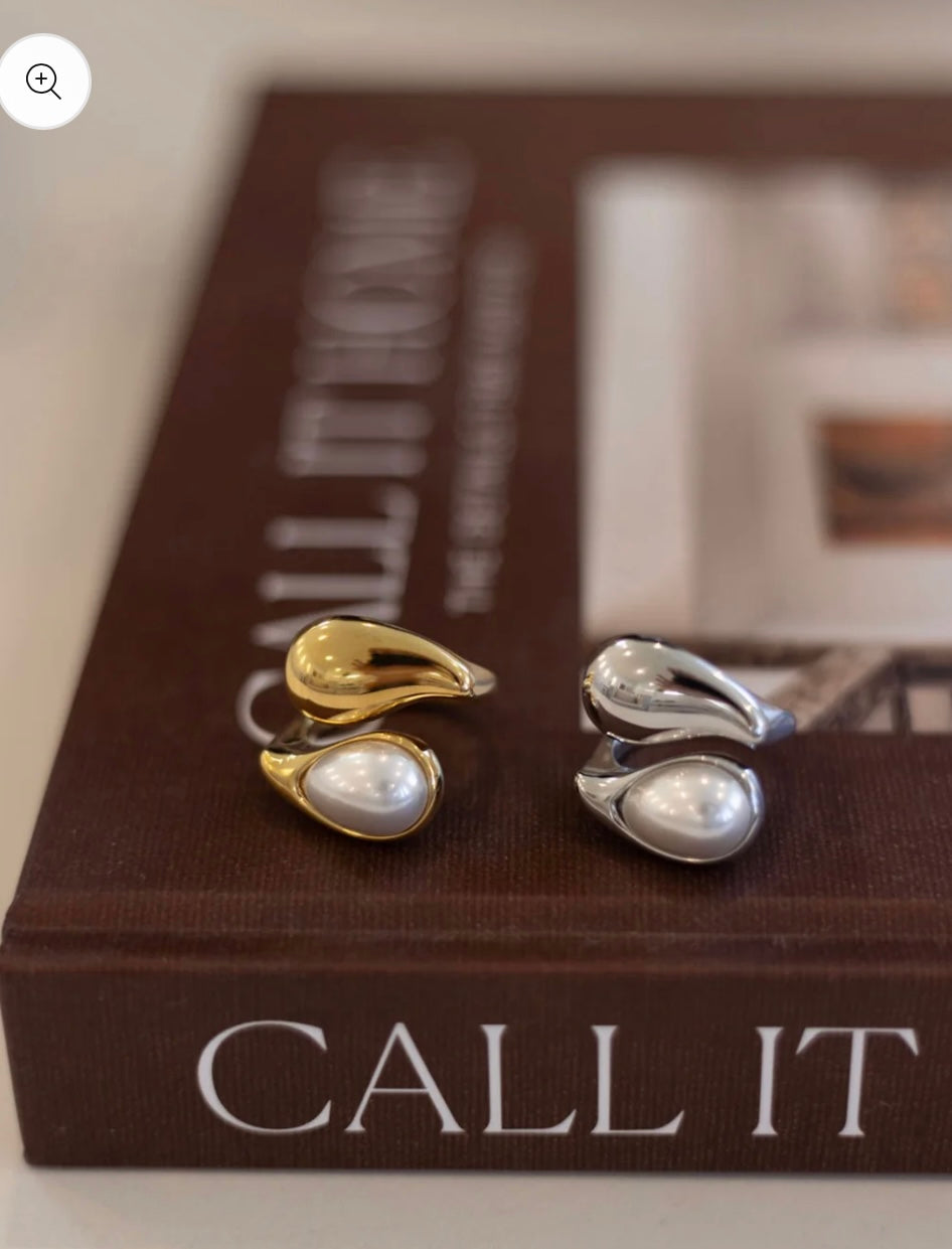 Ava Ring