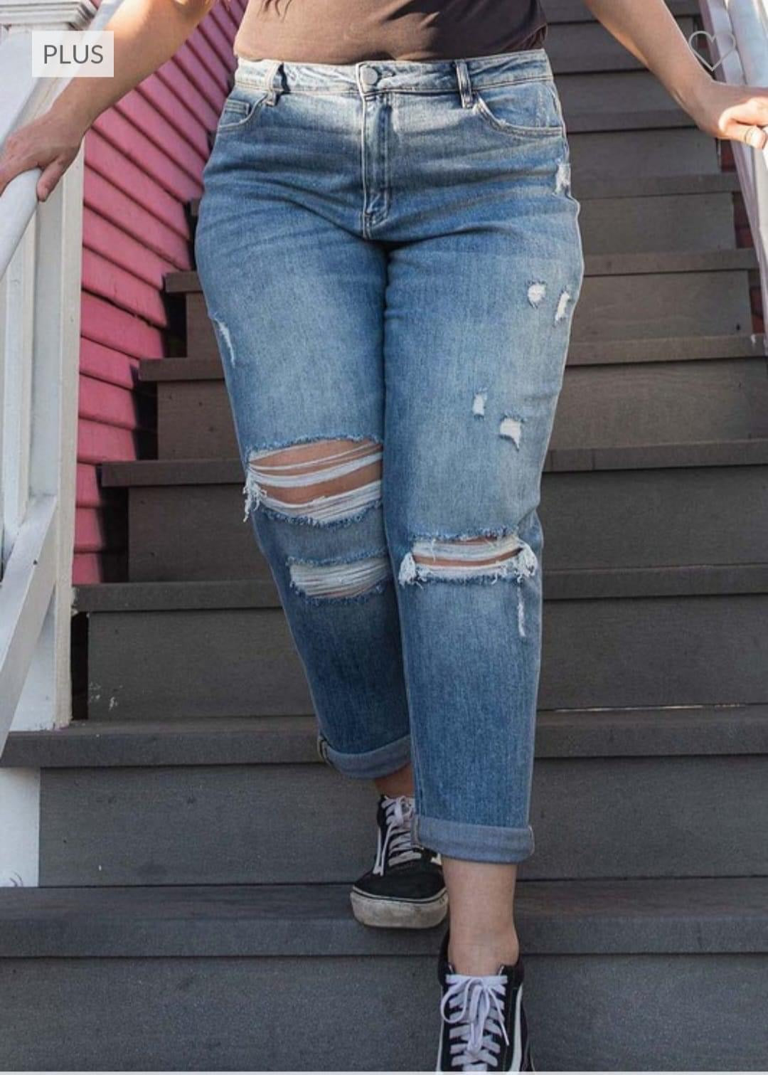 Plus Distressed Dreamland Boyfriend Jean